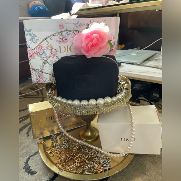 🆕 Dior Cosmetic Case to Crossbody, and also comes with Dior lipstick - Picture 15 of 16